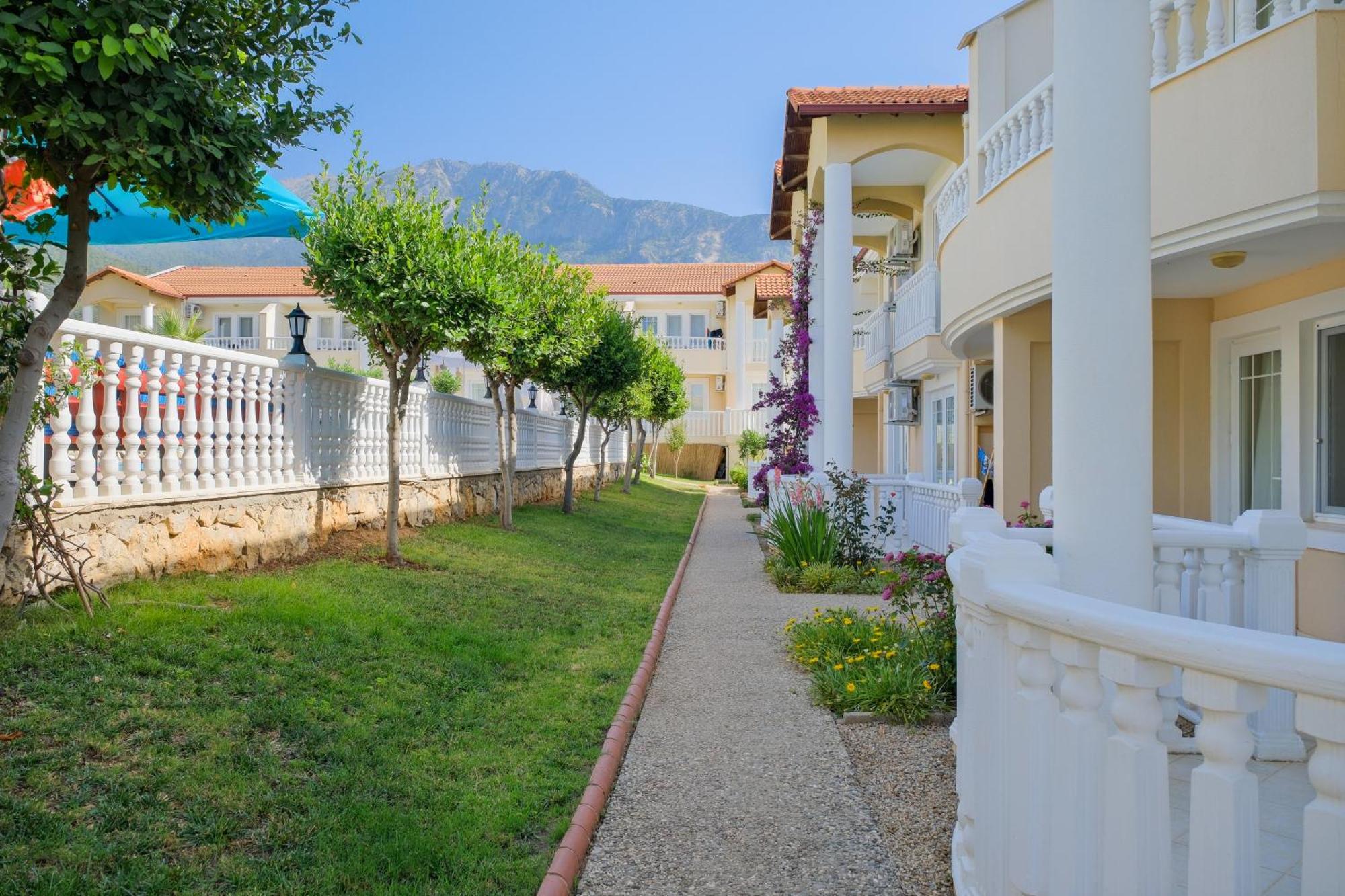 Larimar Suite Hotel Олудениз Екстериор снимка