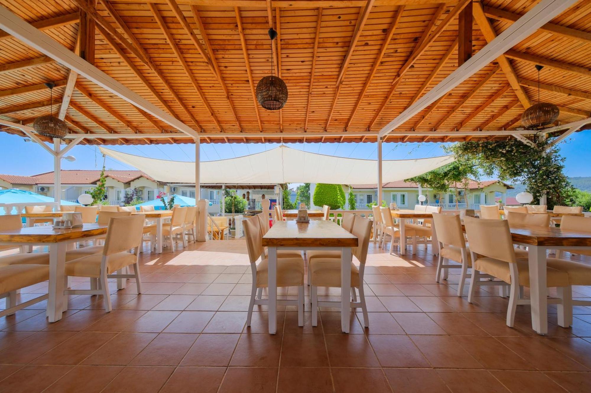Larimar Suite Hotel Олудениз Екстериор снимка