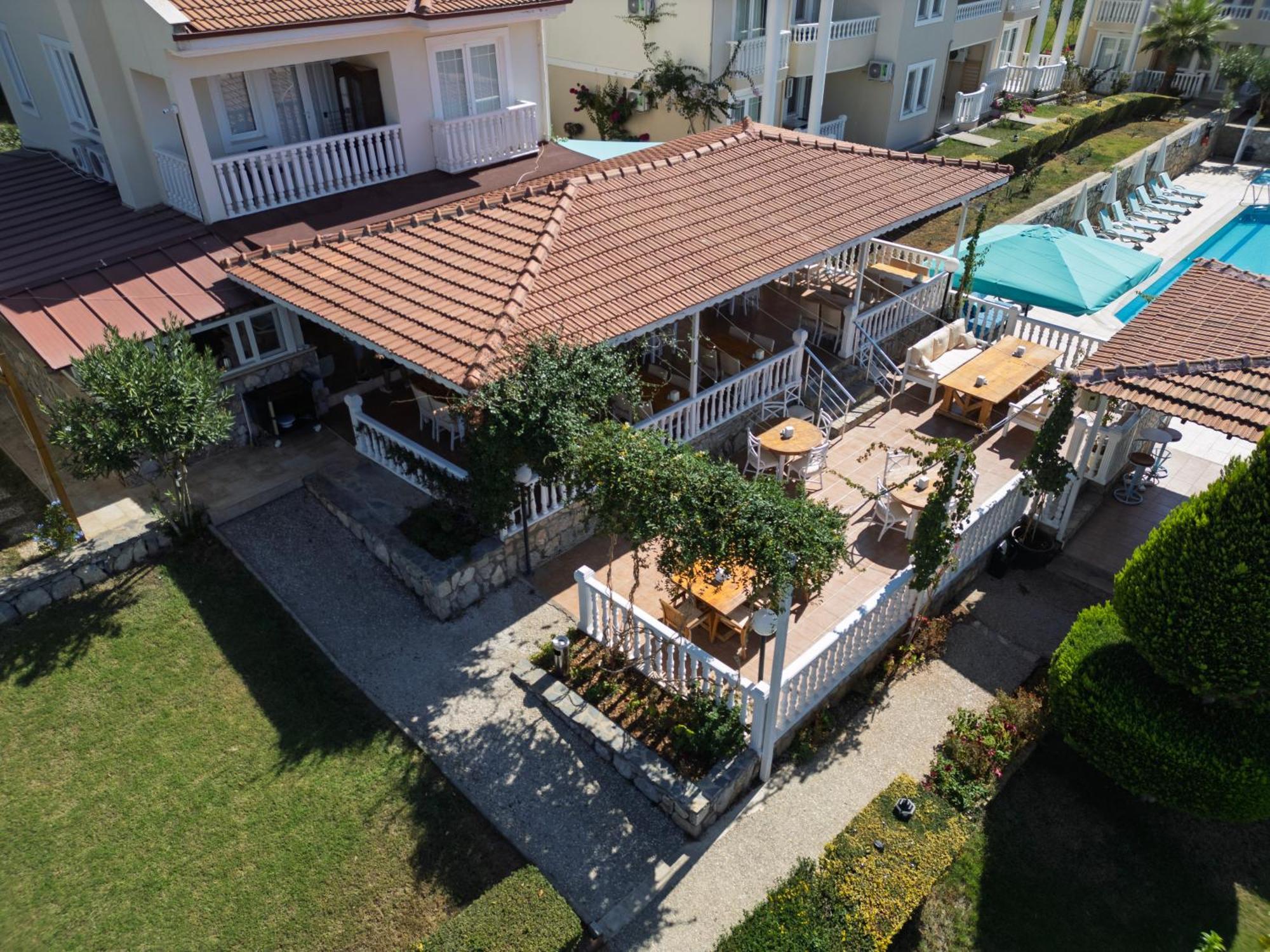 Larimar Suite Hotel Олудениз Екстериор снимка
